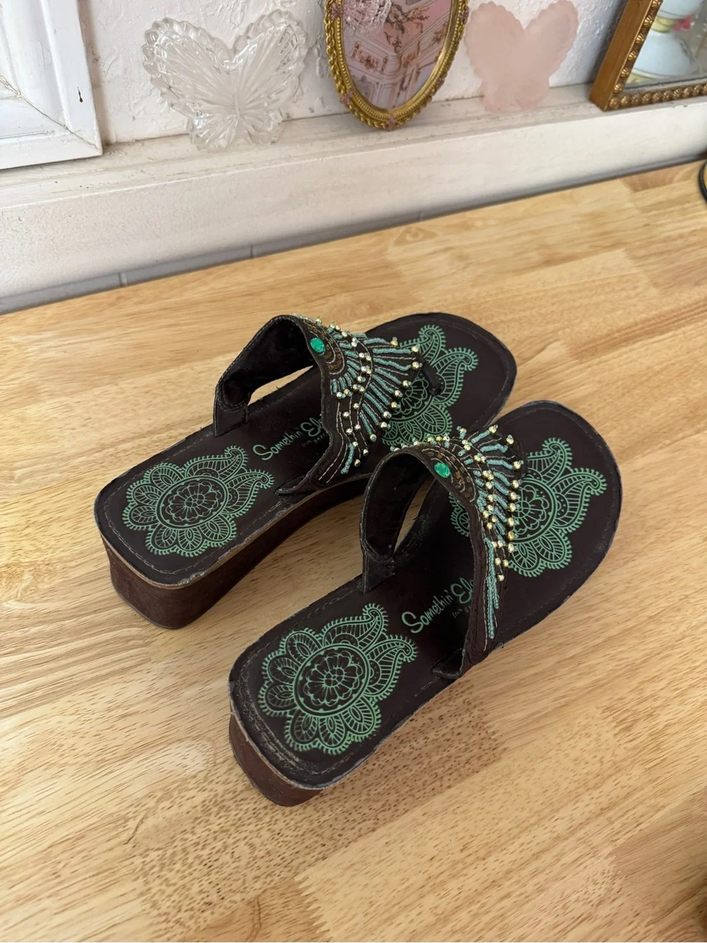 2000s Skechers Embellished Platform Flip Flops Size 8 Y2K Boho Festival Sandals